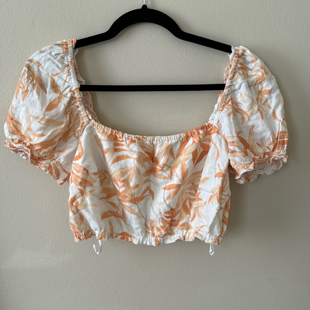 A&F crop puff sleeve top